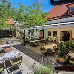 Bed & Breakfast Weinhaus Nigl - Hotel, Restaurant Und 4*