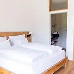 Bed & Breakfast Weinhaus Nigl - Hotel, Restaurant Und 4*