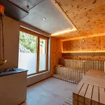 Weinhaus Nigl - Hotel, Restaurant Und Bed & Breakfast 4*