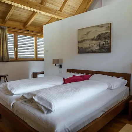 לינה וארוחת בוקר Weinhaus Nigl - Hotel, Restaurant Und סנפטנברג