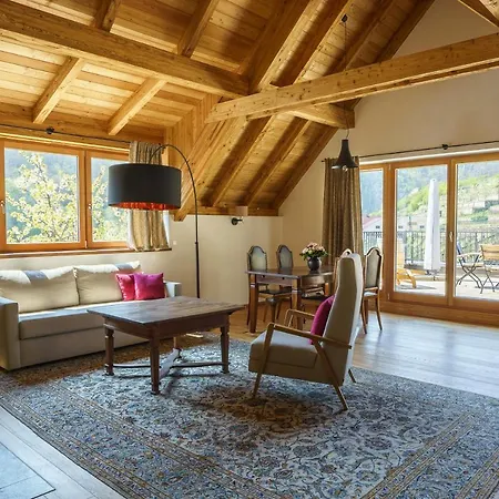 Weinhaus Nigl - Hotel, Restaurant Und Bed & Breakfast