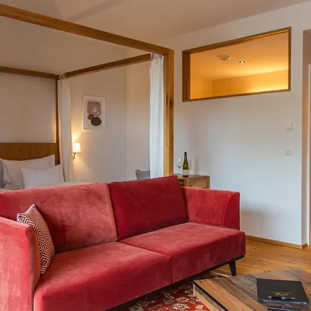 לינה וארוחת בוקר Weinhaus Nigl - Hotel, Restaurant Und סנפטנברג