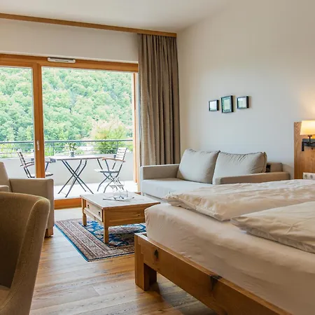 לינה וארוחת בוקר Weinhaus Nigl - Hotel, Restaurant Und *