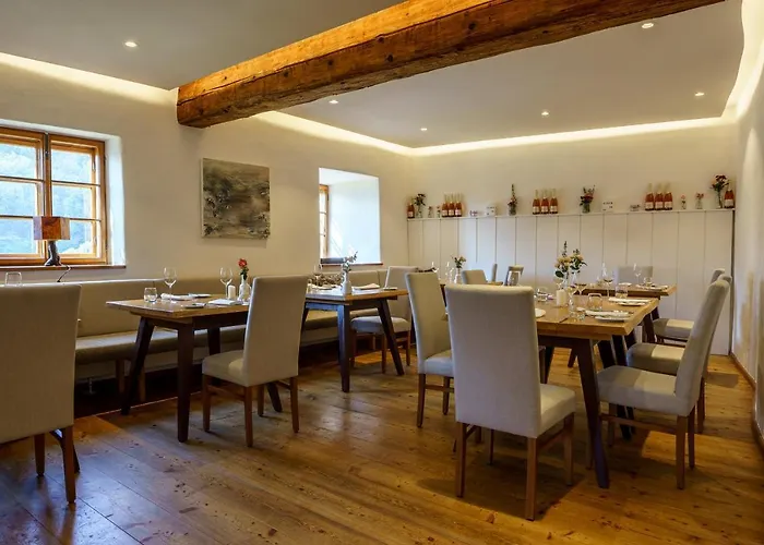 Weinhaus Nigl - Hotel, Restaurant Und 4* Senftenberg