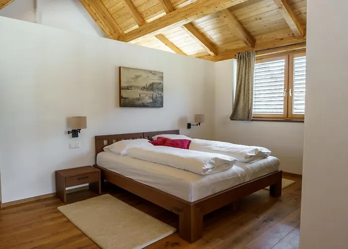 Weinhaus Nigl - Hotel, Restaurant Und Bed & Breakfast