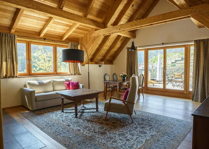 Weinhaus Nigl - Hotel, Restaurant Und Bed & Breakfast