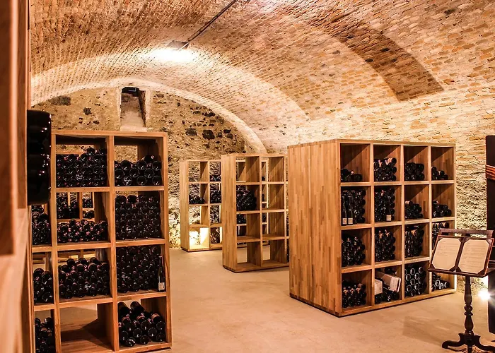 Weinhaus Nigl - Hotel, Restaurant Und Bed & Breakfast 4*