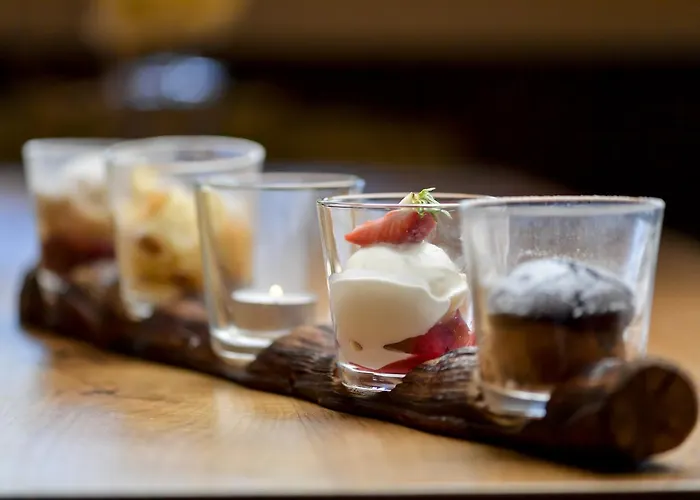 Weinhaus Nigl - Hotel, Restaurant Und Bed & Breakfast 4*