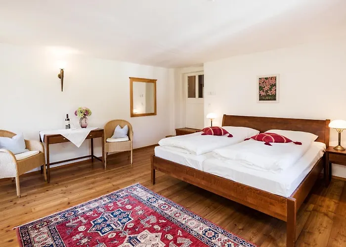 Bed & Breakfast Weinhaus Nigl - Hotel, Restaurant Und 4*