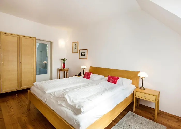 Weinhaus Nigl - Hotel, Restaurant Und